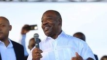 Ali Bongo diminué physiquement, se donne en spectacle à Nzeng-Ayong !