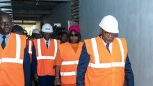 Akure-Davain inspecte l’ENM et le chantier de l’annexe du tribunal de Libreville