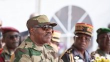 Sainte-Barbe : Ali Bongo auprès des forces de défense et de sécurité