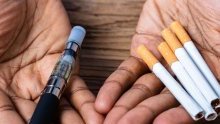 Commercialisée auprès des jeunes, la cigarette électronique est dans le viseur de l’OMS