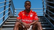 Le Racing Besançon enrôle l’attaquant gabonais Philippe Etoughe pour viser la montée en N2