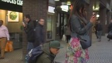 Filmer sous les jupes de femmes va bientôt devenir une infraction