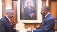 Ali Bongo reçoit les lettres de créances de 4 nouveaux ambassadeurs