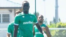 Chypre : Curtis Junior Makosso Moungadji signe son premier contrat professionnel à l’Omonia Nicosie