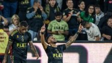 MLS : Denis Bouanga buteur dans le derby californien face au Galaxy