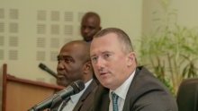 Lee White reçoit les responsables syndicaux du secteur forêt-bois