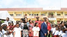 Arbre de noël : Ali Bongo et sa femme offrent des cadeaux aux enfants de militaires