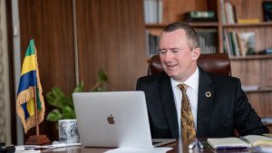 Lee White prend part à la réunion sur l’urgence de protéger 30% de la planète d’ici 2030