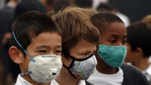 Coronavirus&nbsp;: l’OMS recommande le port du masque aux enfants dès 12 ans