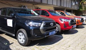Un don de 10 véhicules 4x4 de la BAD pour le ministère gabonais de la Santé