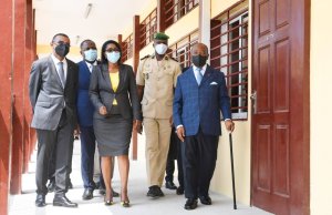 Ali Bongo visite le Complexe scolaire d’Alibandeng du Grand Libreville