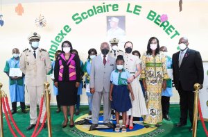 Ali Bongo inaugure le complexe scolaire Le béret vert Sylvia Bongo Ondimba 
