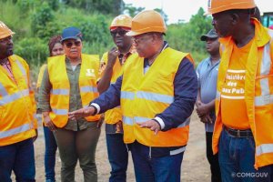 Dégradation avancée de la RN1&nbsp;: Julien Nkoghe Bekale sur le terrain